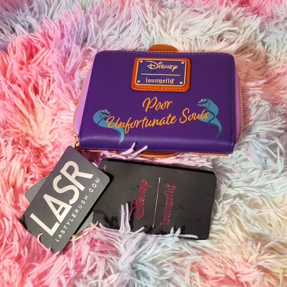 LASRxLoungefly Exclusive Ursula & Vanessa Wallet - Picture 4 of 5